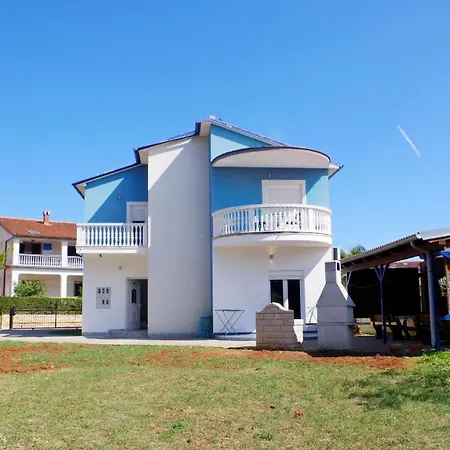 Holiday home Fuer 10 Personen In Medulin, Istrien Suedkueste Von Istrien *